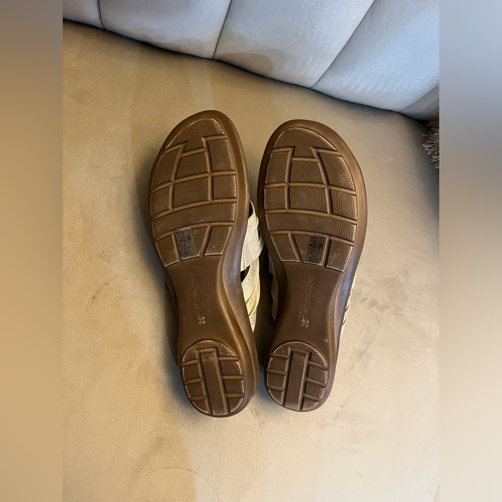 NEW! Naturalizer sandals - Picture 7 of 8